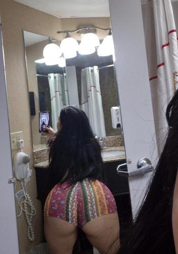 Isa, 26  female escort, Wilmington